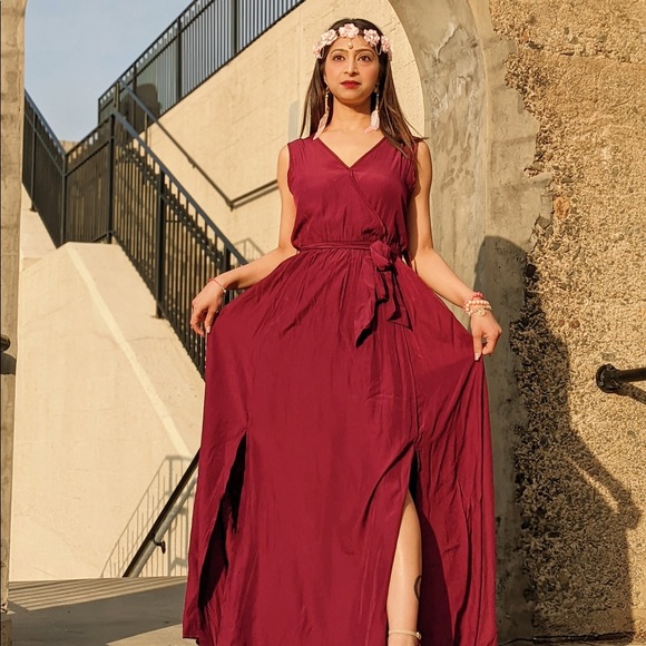 Plunge Wine Red Neck Sleeveless Belted Ruffled Maxi Dress - Picture 3 of 3